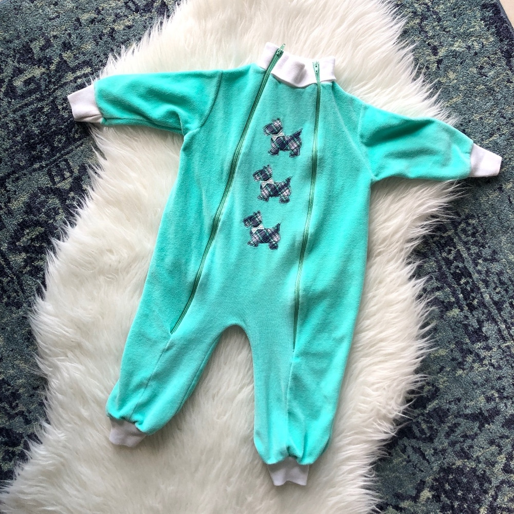 Vintage Scottie Dogs Velour Zippered Sleeper